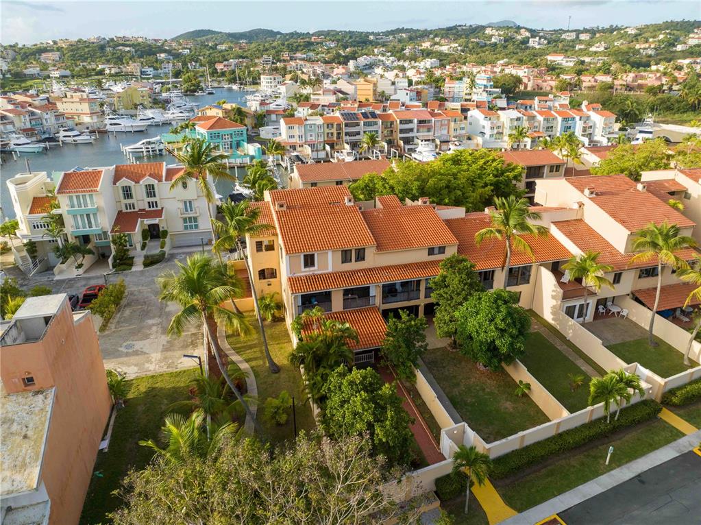 1009 HARBOURSIDE