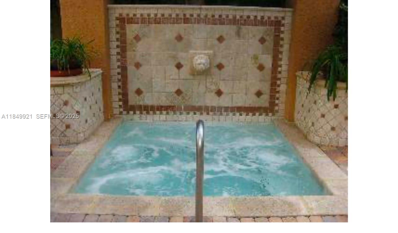 Jacuzzi — WEST PALM BEACH, FL