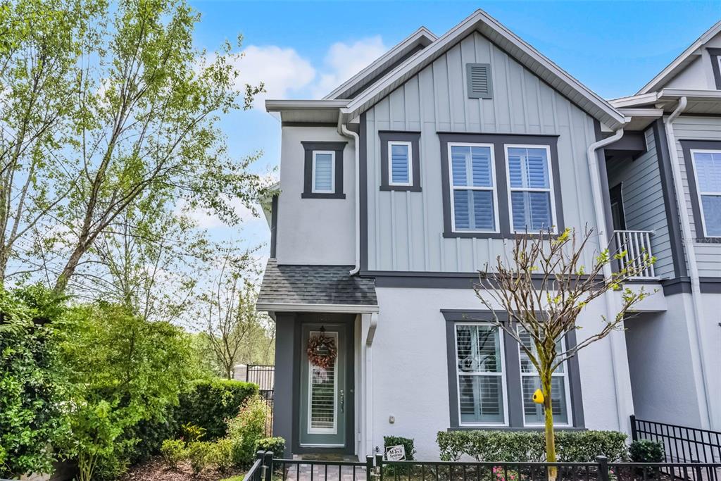 1010 LYCHEE COURT