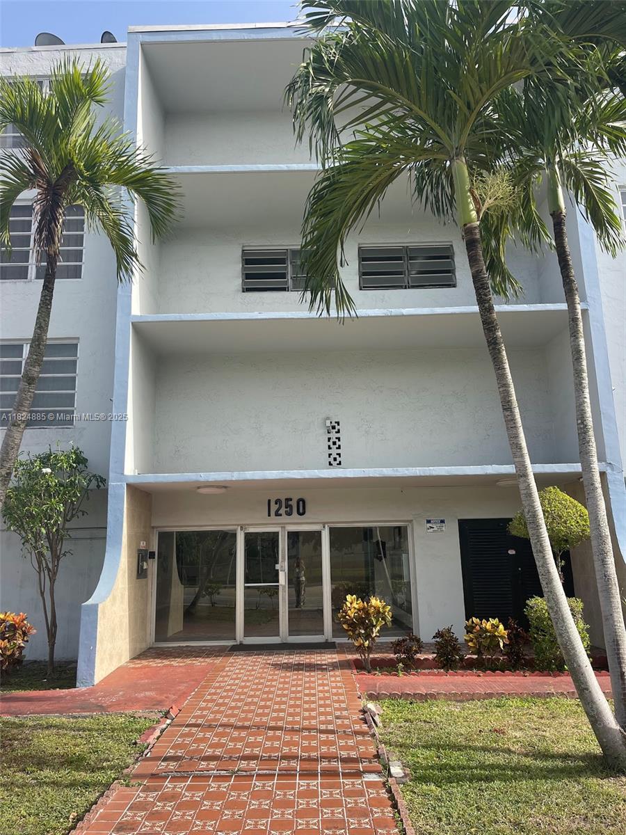 1250 NE 125th St # 410C, North Miami FL 33161