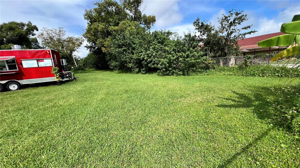 730 N COMBEE ROAD, LAKELAND, FL — photo 3 of 5