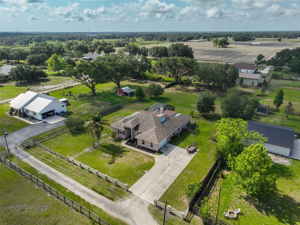 611 ROBINSON OAKS LANE