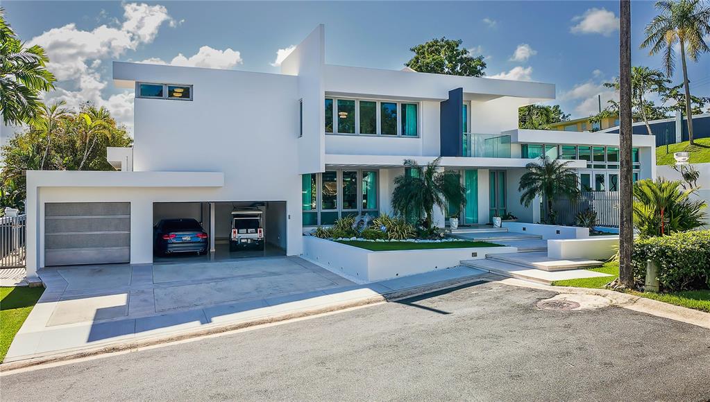 B32 EASTSIDE COURT