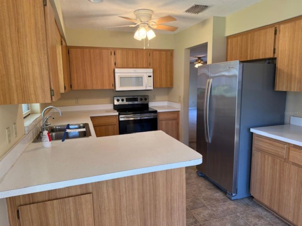 1335 E SILVER THORN LOOP, HERNANDO, FL — photo 5 of 16