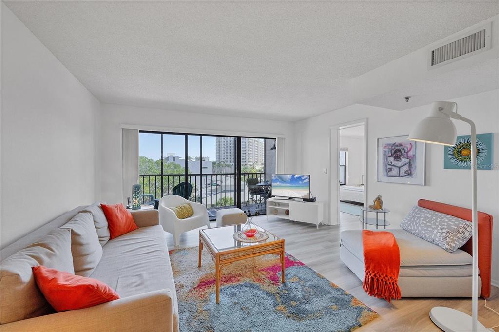 1001 BENJAMIN FRANKLIN DRIVE UNIT 511, SARASOTA, FL — photo 3 of 30