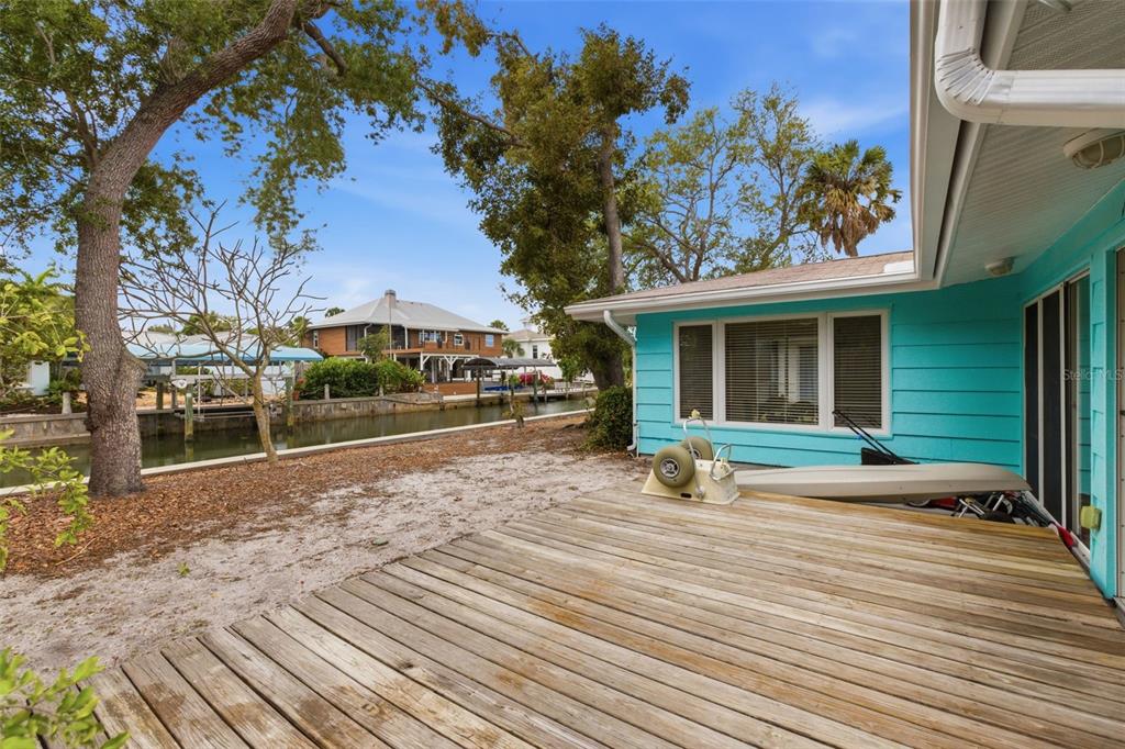 528 RALPH STREET, SIESTA KEY, FL — photo 4 of 30