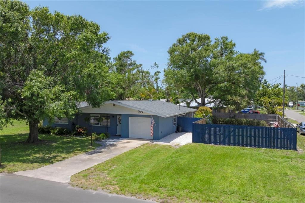 304 34TH STREET W