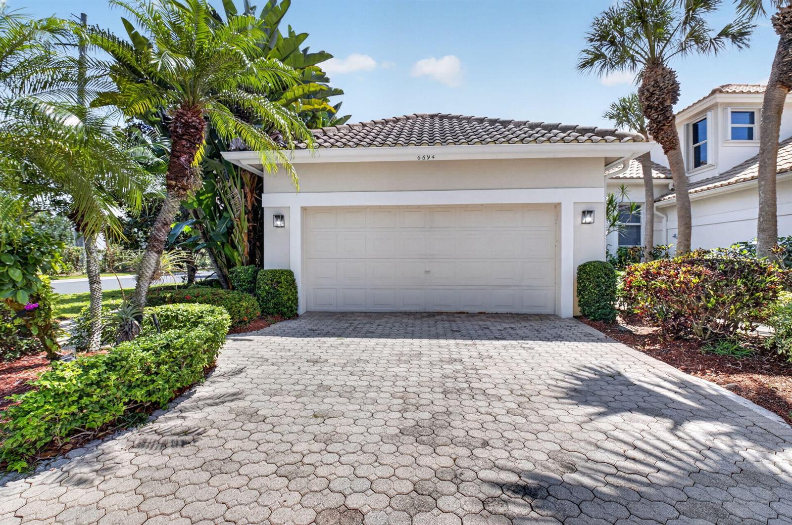 6694 NW 26th Way, Boca Raton FL 33496