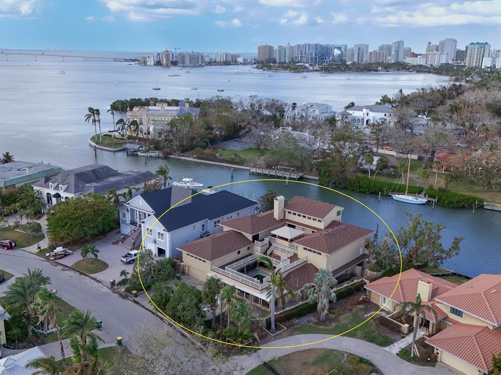 1348 HARBOR DRIVE