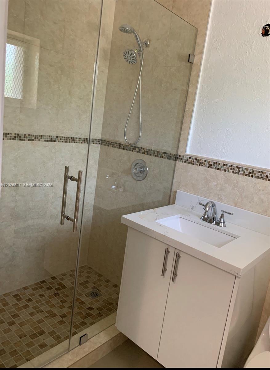 6498 Collins Ave # 41, Miami Beach FL 33141