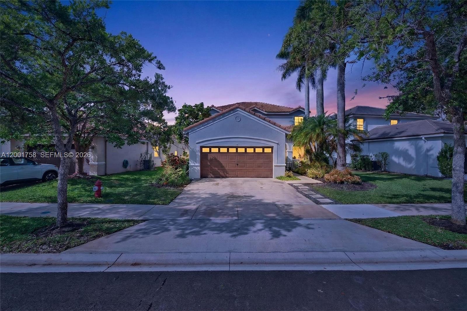 567 Live Oak Ln, Weston FL 33327