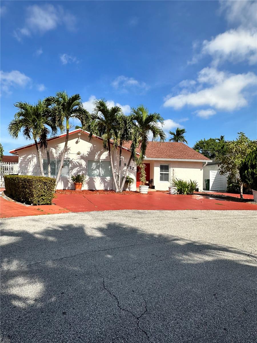 9857 SW 7th St, Miami FL 33174