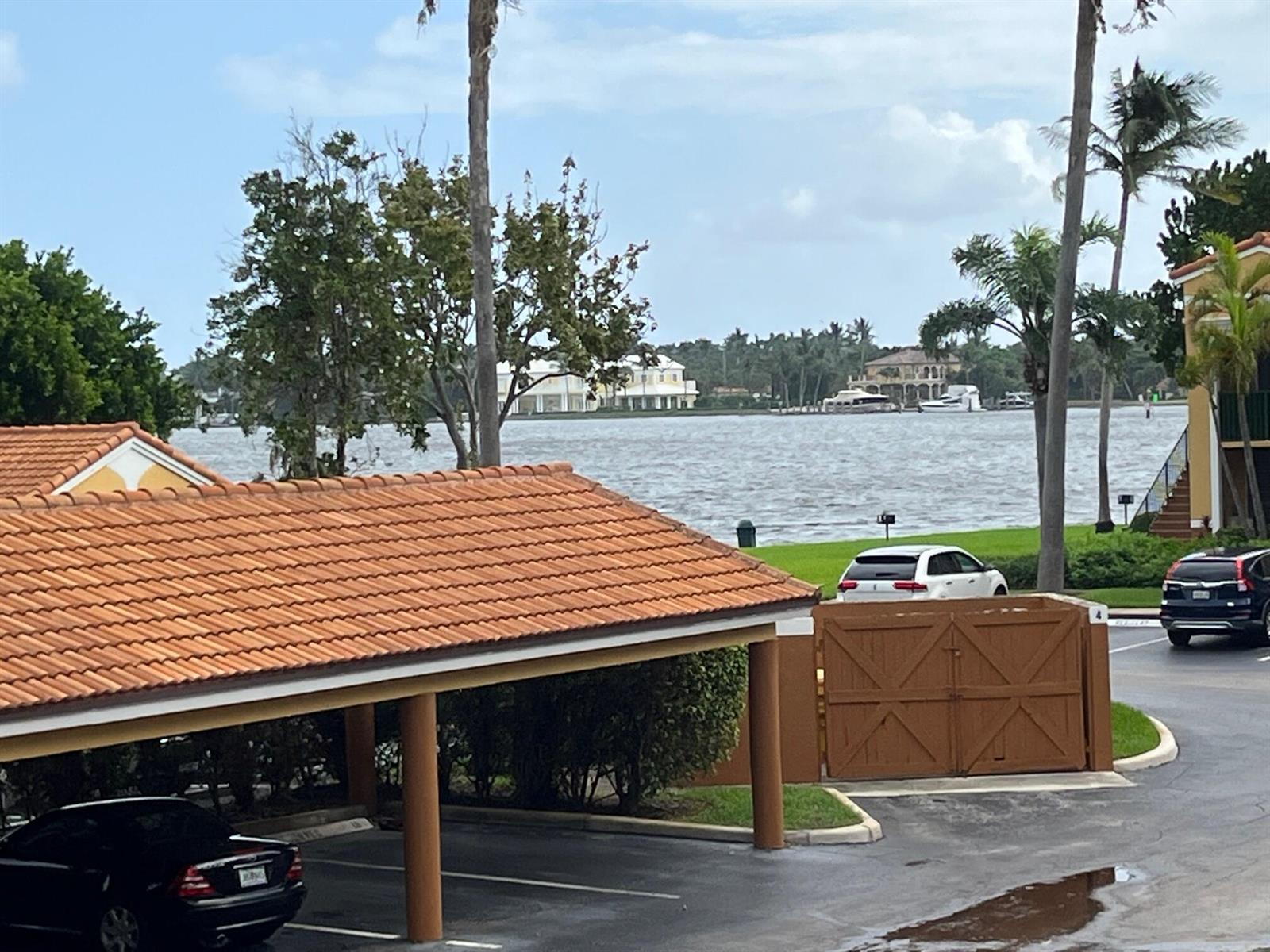 160 Yacht Club Way # 209, Hypoluxo FL 33462