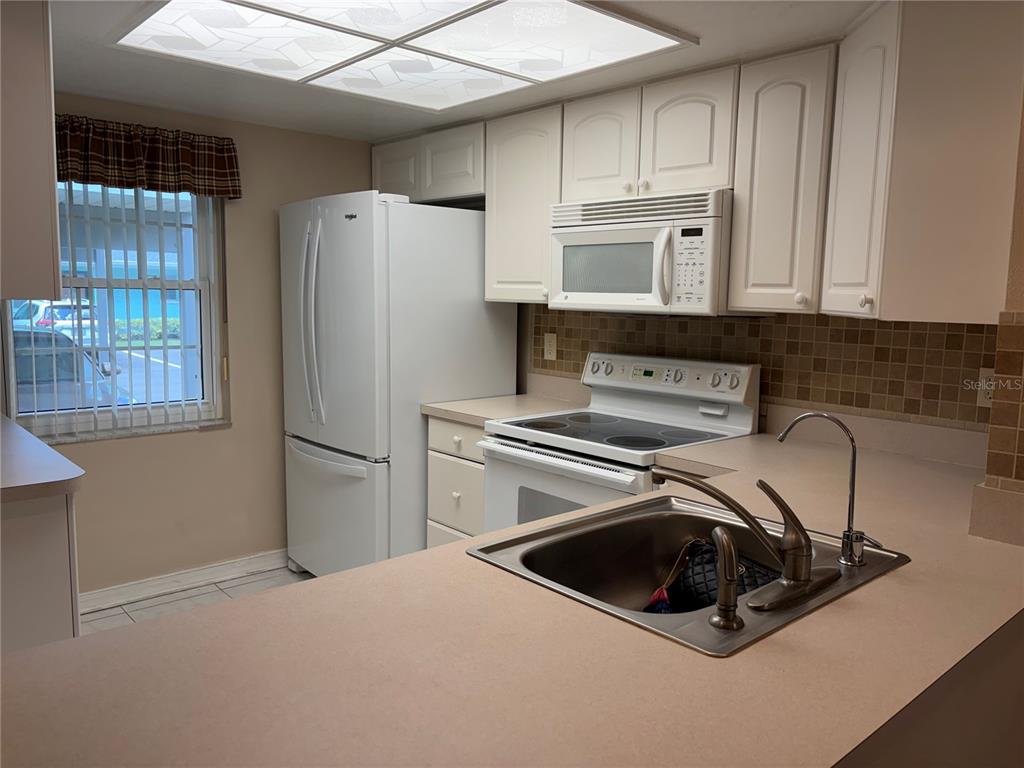 2465 NORTHSIDE DRIVE UNIT 1502, CLEARWATER, FL — photo 5 of 22