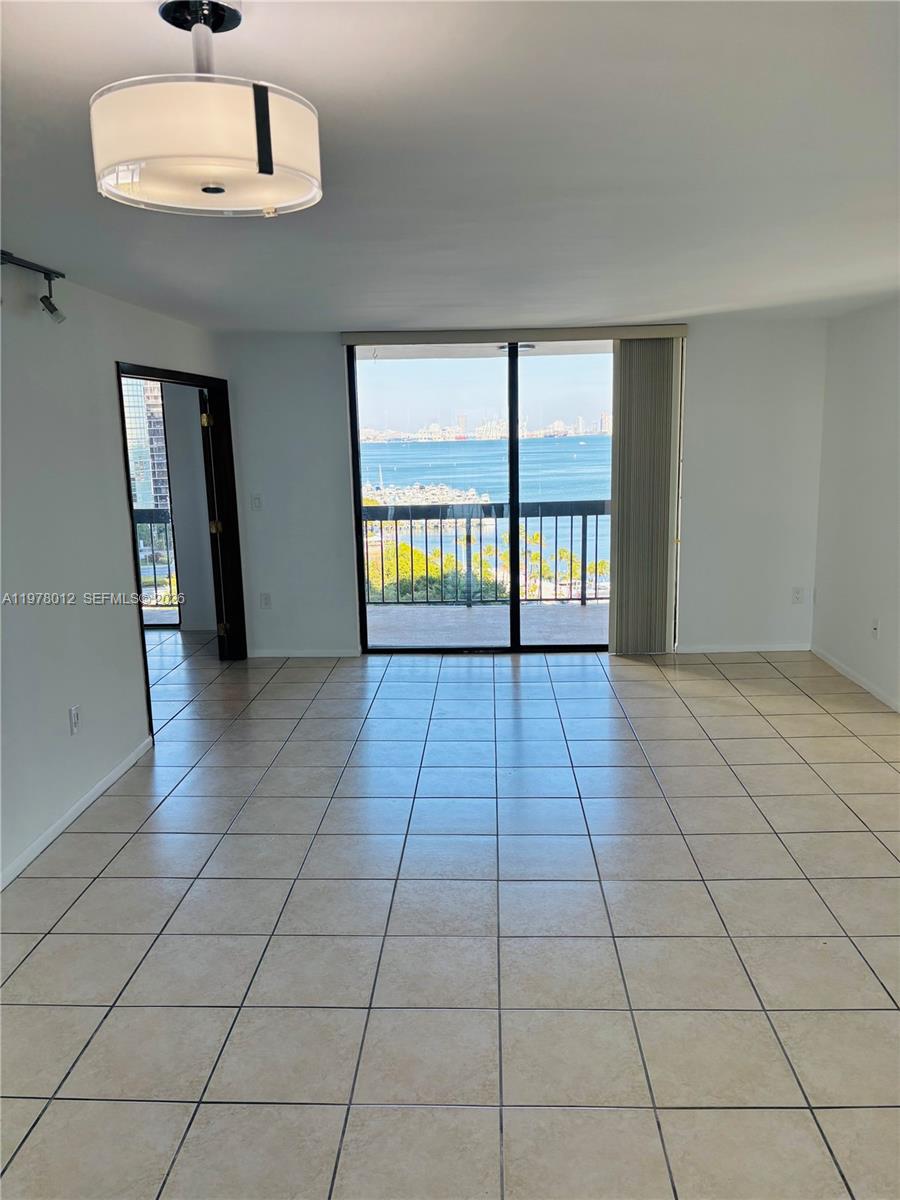 2333 Brickell Ave # 1115, Miami FL 33129