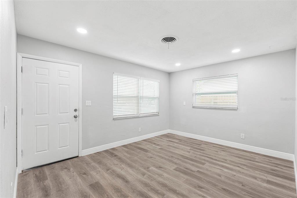 2443 26TH AVENUE S, ST PETERSBURG, FL — photo 3 of 24