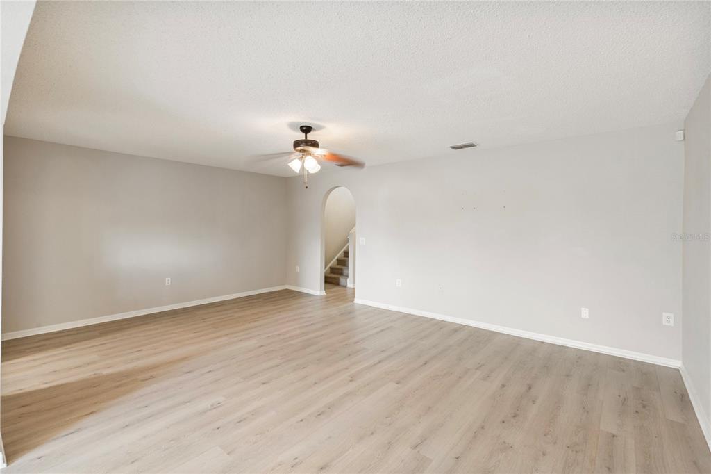 4617 ASHBURN SQUARE DRIVE, TAMPA, FL — photo 4 of 27