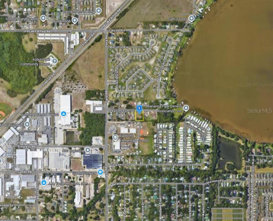 This is an aerial map showing a highlighted vacant lot in a residential neighborhood — 522 PEARSONS PATH, AUBURNDALE, FL
