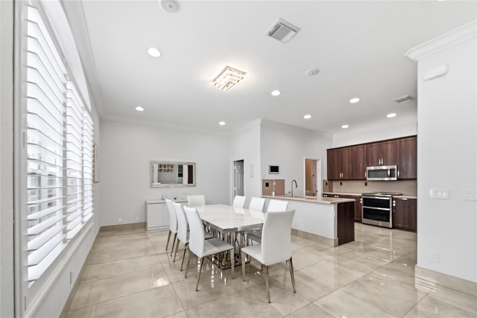 4916 SW 38th Way, Hollywood FL 33312