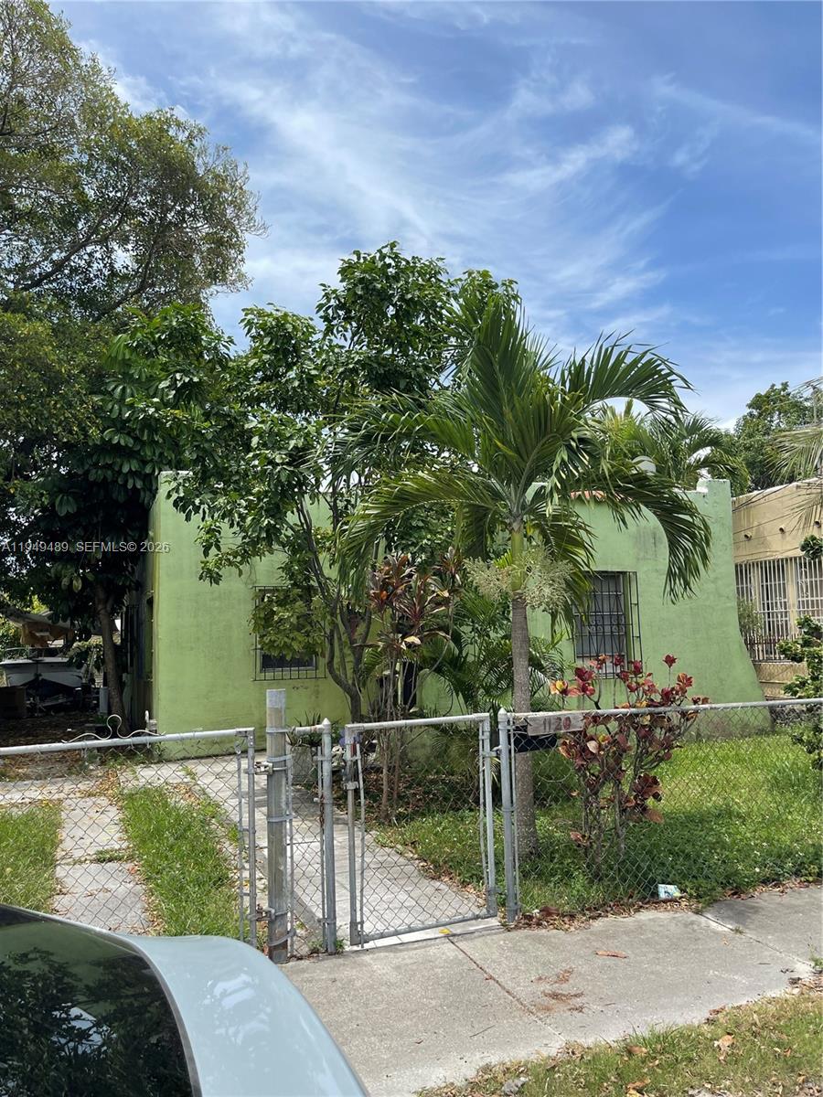 1120 NW 31st St, Miami FL 33127