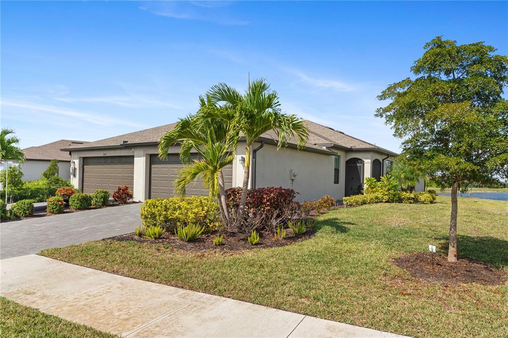 2161 BONITO WAY