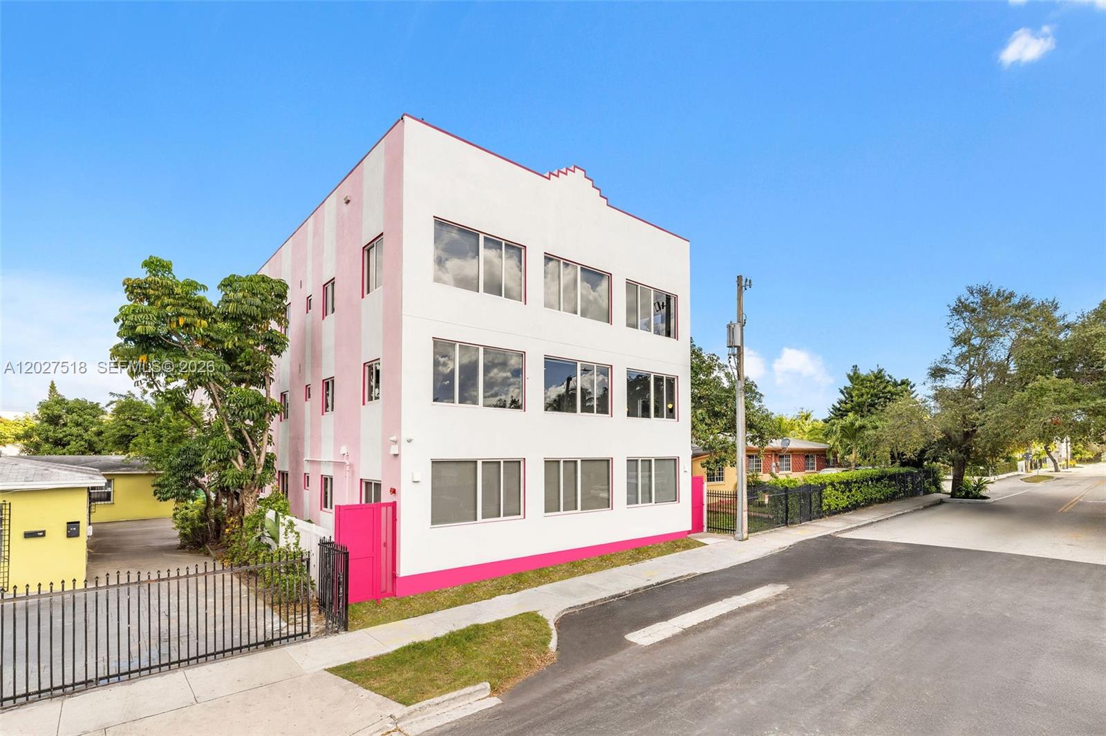 315 NW 32 ST # 305, Miami FL 33127