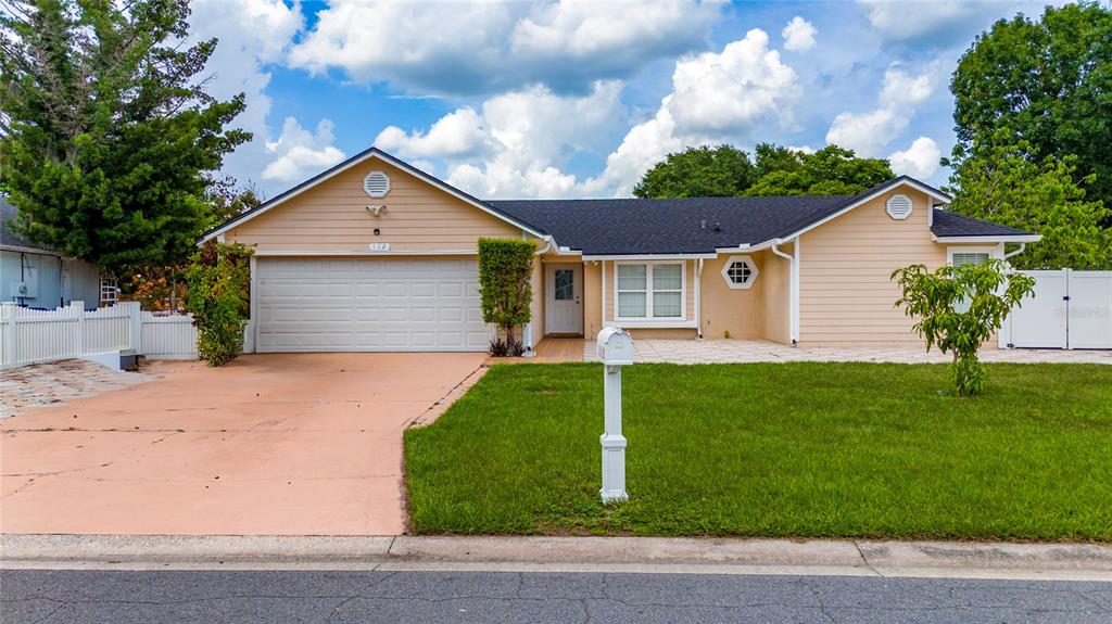 112 ROSEWOOD COURT