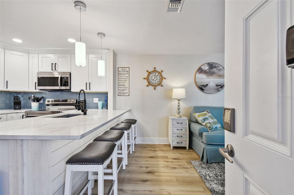315 MEDALLION BOULEVARD UNIT E, MADEIRA BEACH, FL — photo 5 of 30