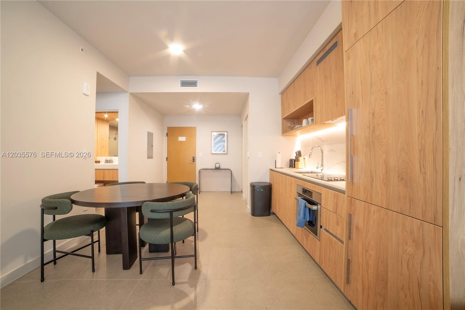 11 NE 6TH # 1403, Miami FL 33132