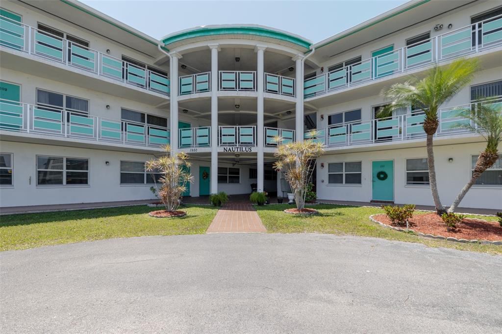 1950 59TH AVENUE N UNIT 208