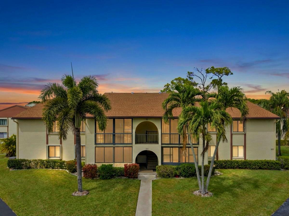 Front Dusk — 331 Knotty Pine Circle # 2, FL 33463, FL