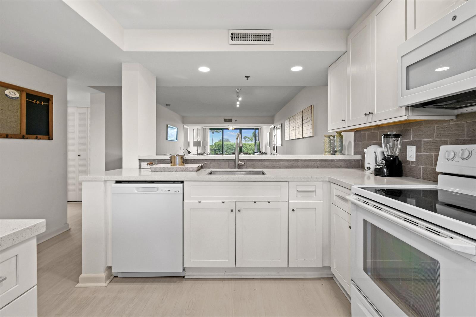 101SouthSeasDr#101(6) — JUPITER, FL