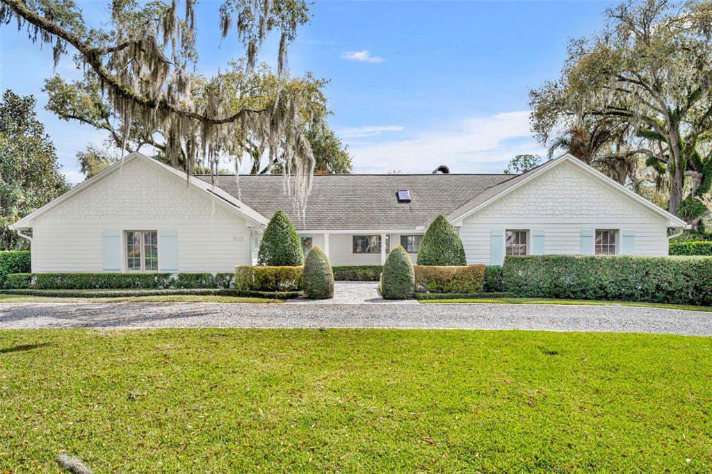 700 PINETREE ROAD