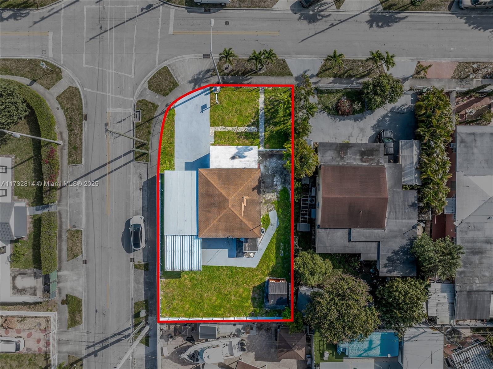 691 SE 4th St, Hialeah FL 33010