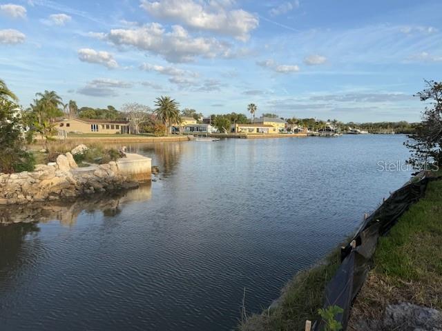 5250 MILLER BAYOU DRIVE