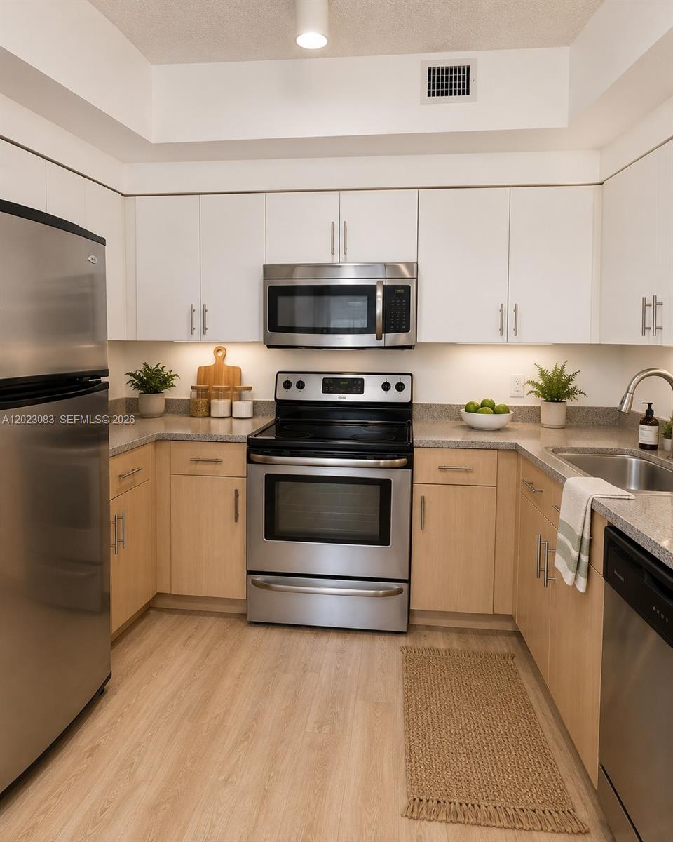 7930 N Nob Hill Rd # 106, Tamarac FL 33321