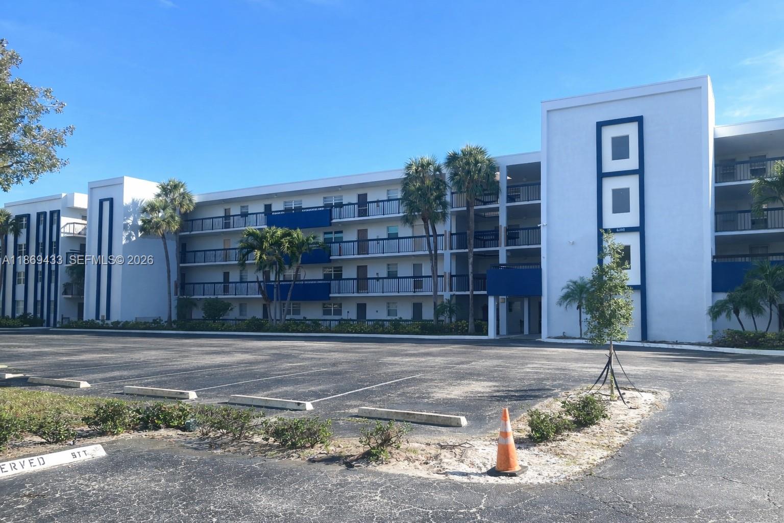 6100 NW 2nd Ave # 423, Boca Raton FL 33487