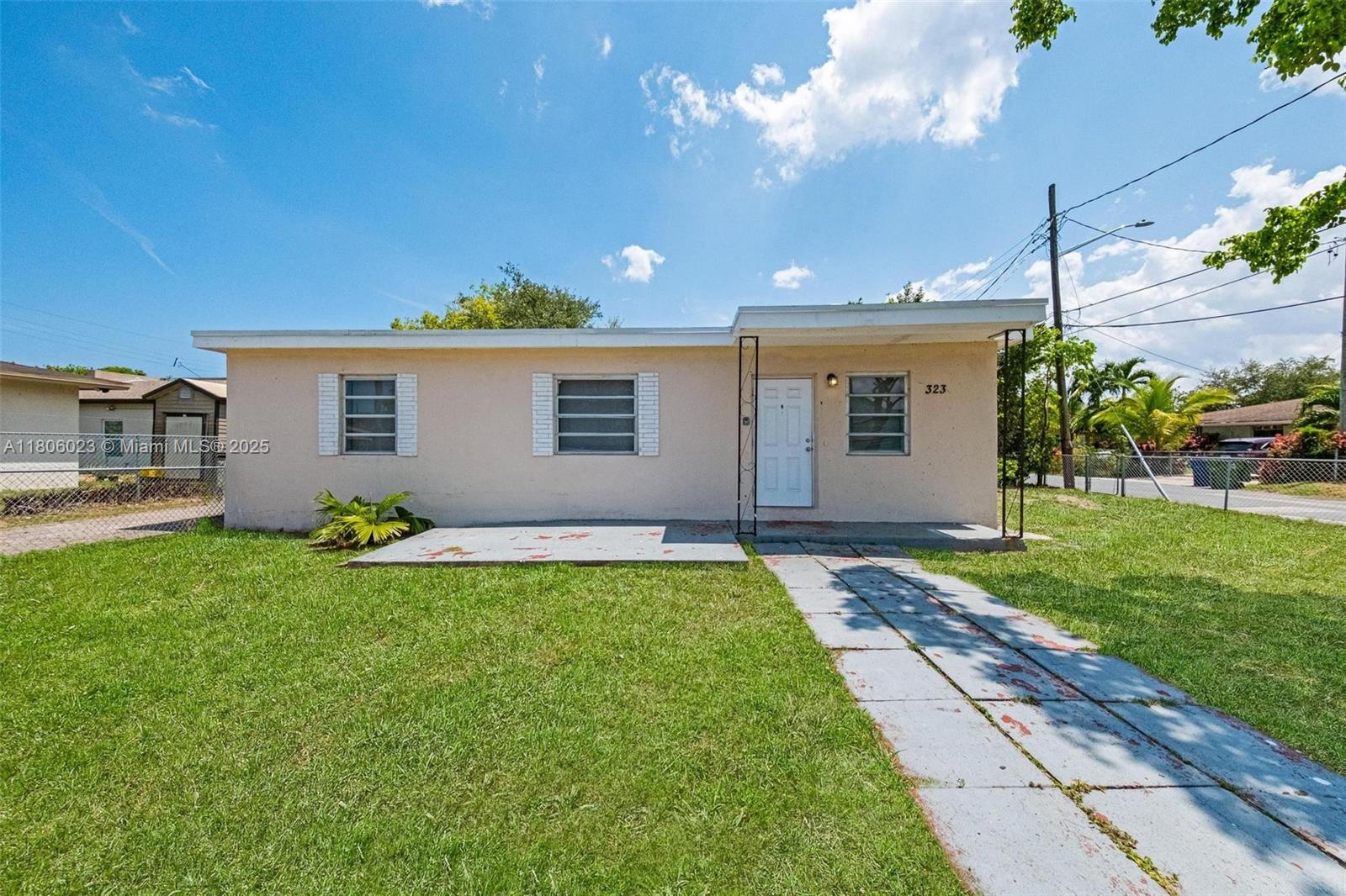 323 NW 9th St, Hallandale Beach FL 33009