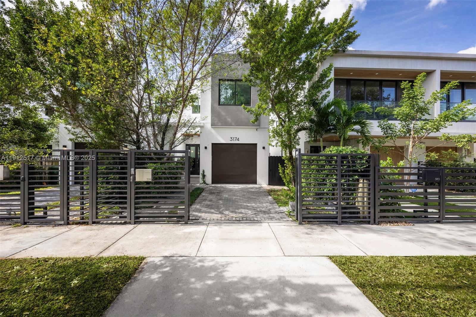 3174 Elizabeth St, Coconut Grove FL 33133