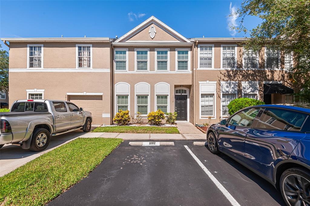 10112 FARMINGDALE PLACE