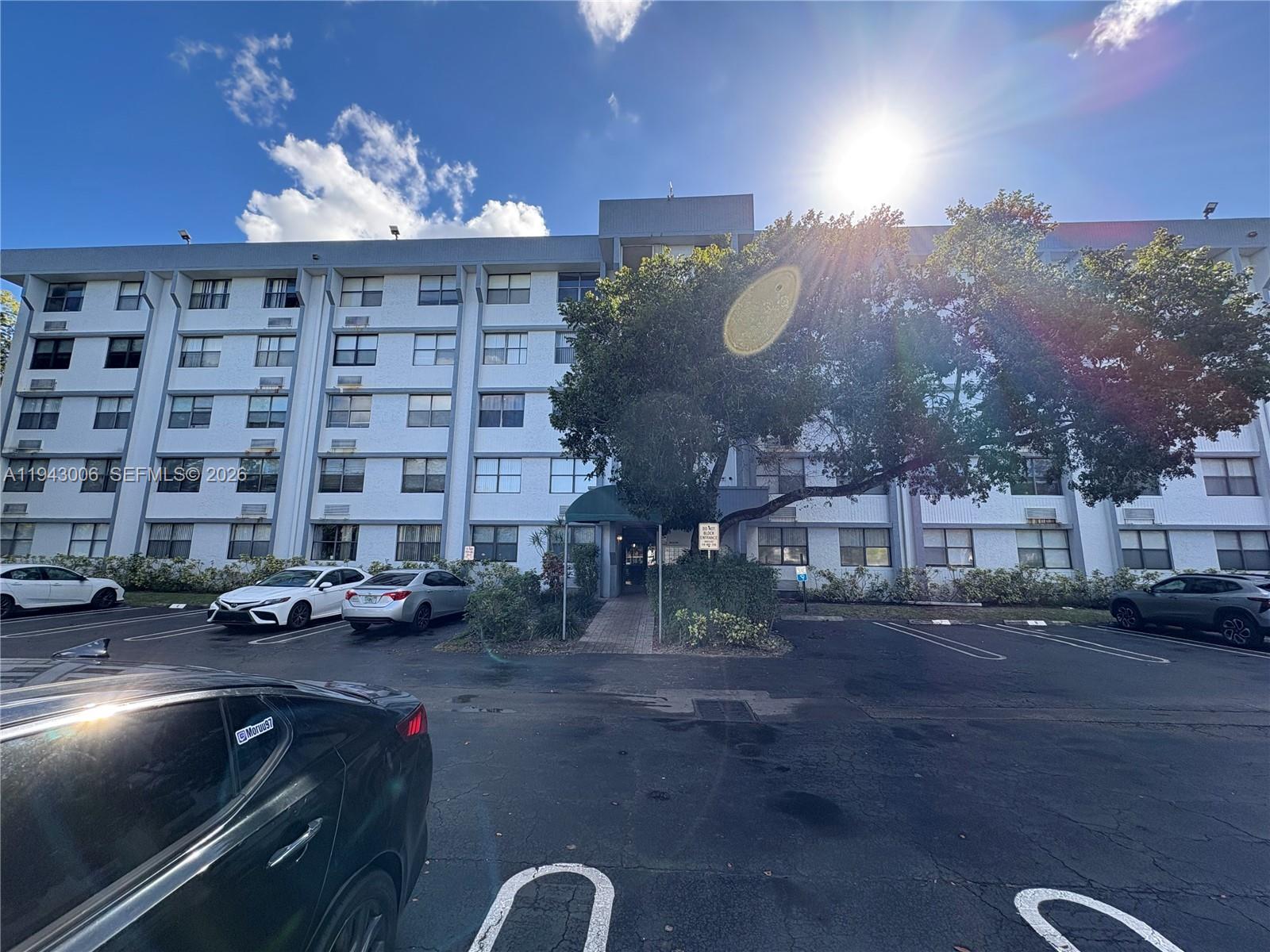 2401 Riverside Dr # B, Coral Springs FL 33065