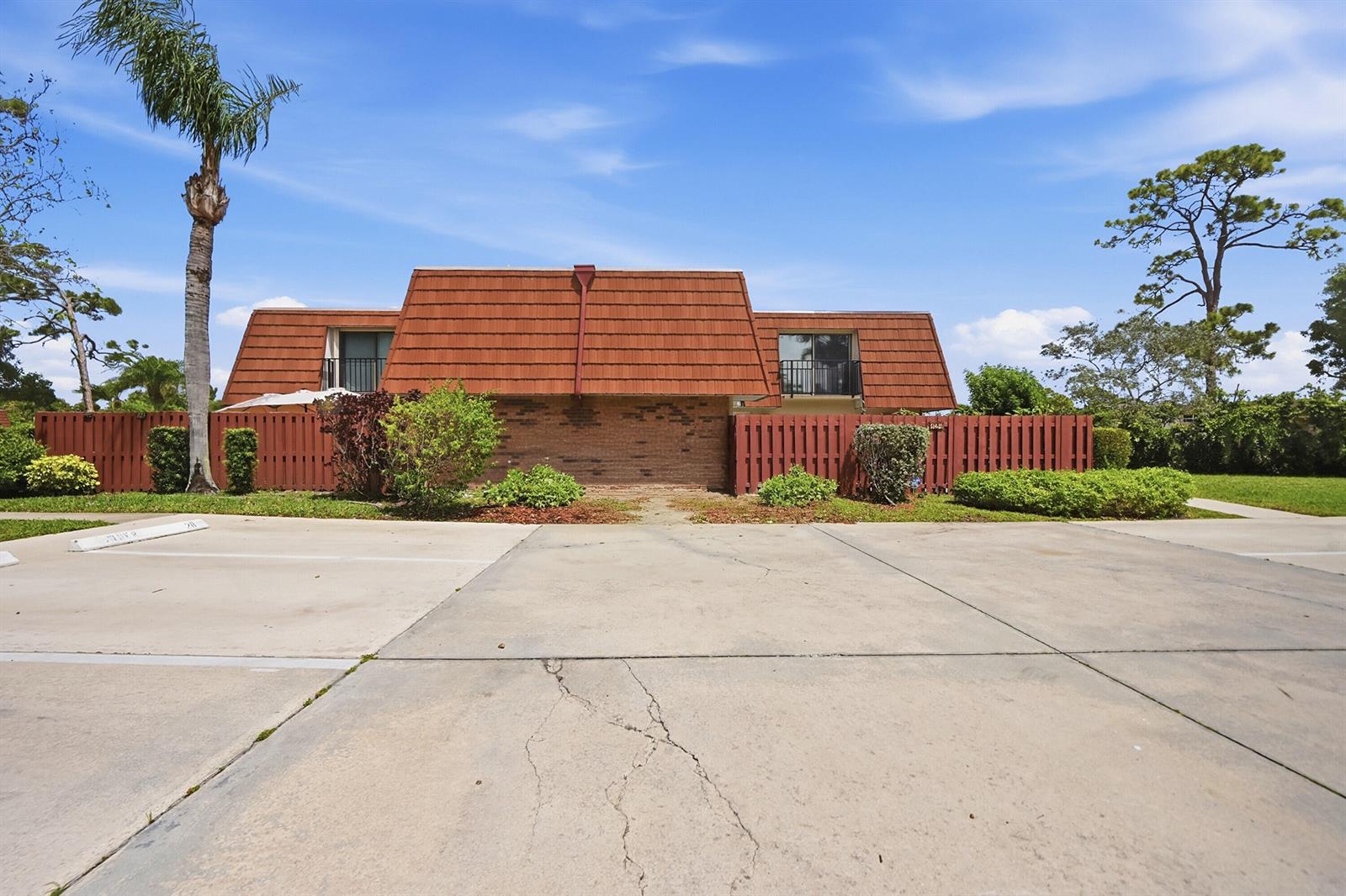 1485 Augusta Circle # 124, Delray Beach FL 33445
