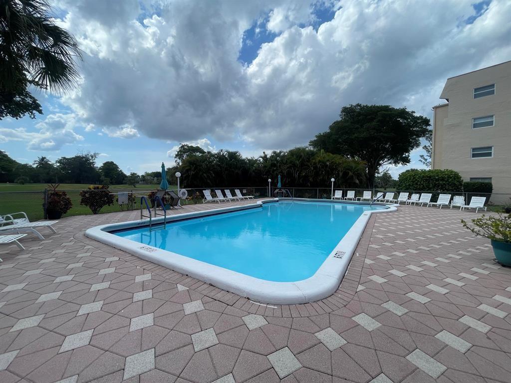 1020 Pool 2 — MARGATE, FL