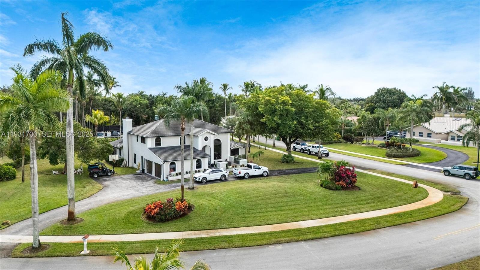 13840 Chatham Pl, Davie FL 33325