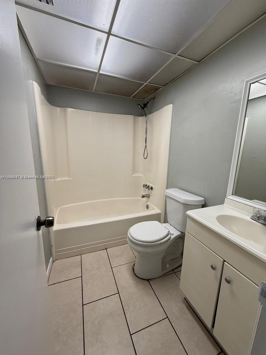 2800 NW 56th Ave # A303, Lauderhill FL 33313