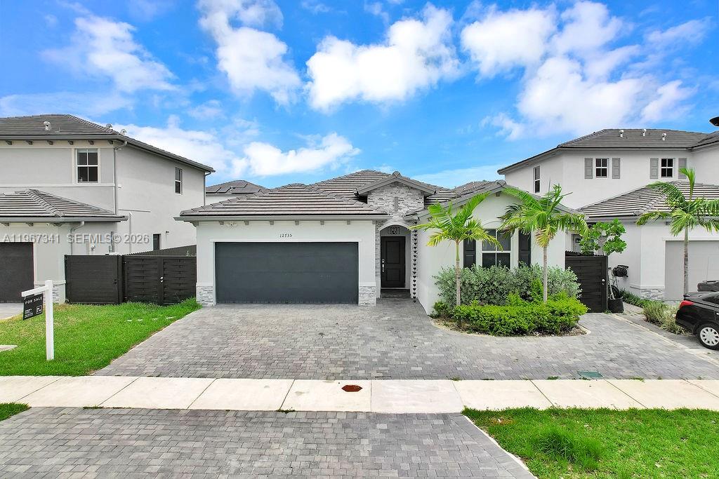 12735 SW 211th St, Miami FL 33177