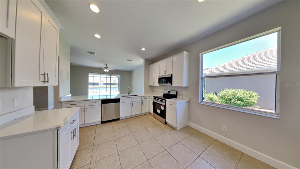 2416 CARAWAY DRIVE, VENICE, FL — photo 3 of 14