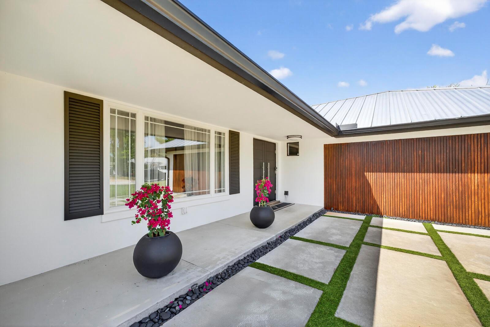 Converted Garage — VERO BEACH, FL