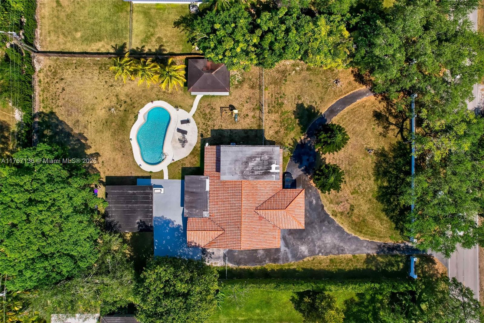 6835 SW 112th St, Pinecrest FL 33156