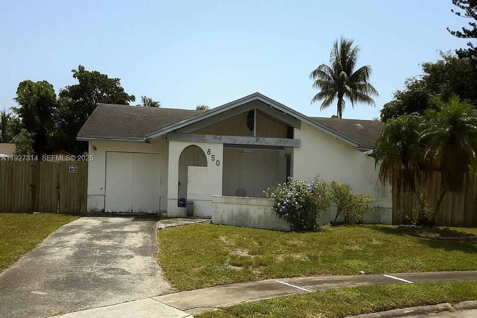 850 SW 55th Way, Margate FL 33068